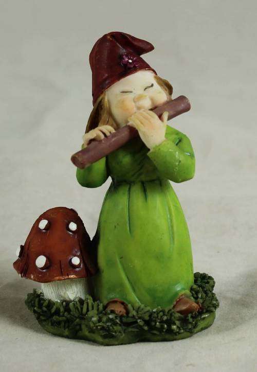 MINIATURE GARDEN GNOME-PLAYING A FLUTE(LOVELY) BID NOW!!