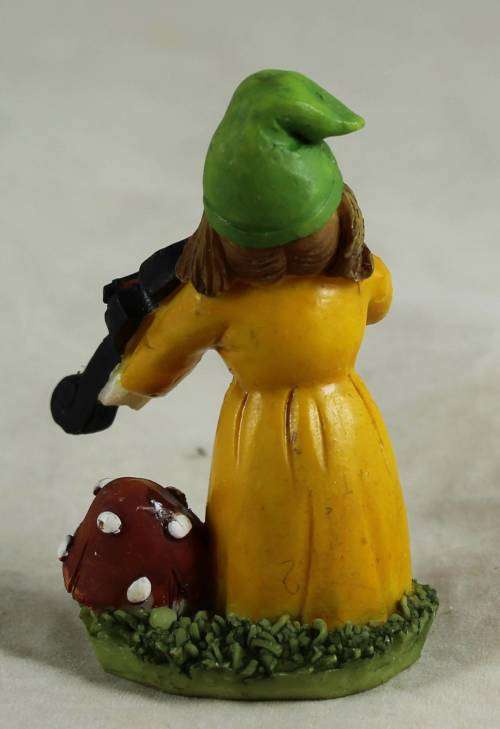 MINIATURE GARDEN GNOME-PLAYING THE VIOLIN(LOVELY) BID NOW!!