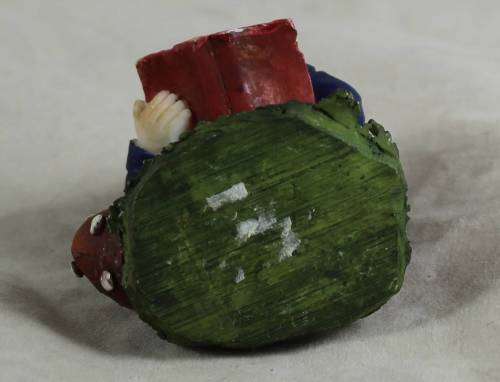 MINIATURE GARDEN GNOME-GRANDPA READING WITH A MAGNIFYING GLASS(LOVELY) BID NOW!!