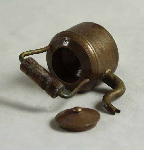MINIATURE BRASS KETTLE WITH A WOODEN HANDLE-BID NOW!!