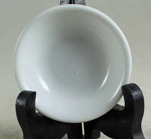 SMALL WHITE TRINKET BOWL(LOVELY)BID NOW!!