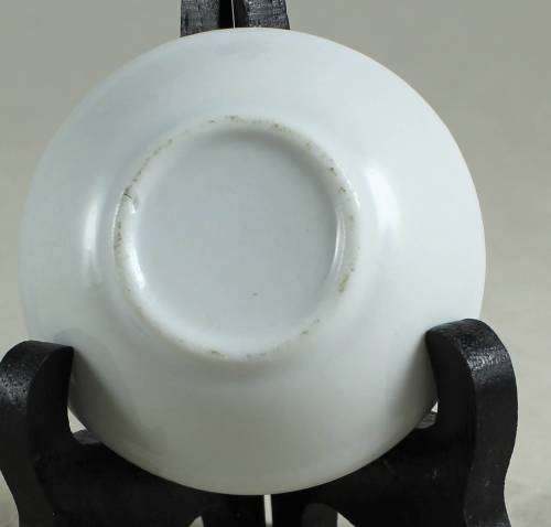 SMALL WHITE TRINKET BOWL(LOVELY)BID NOW!!