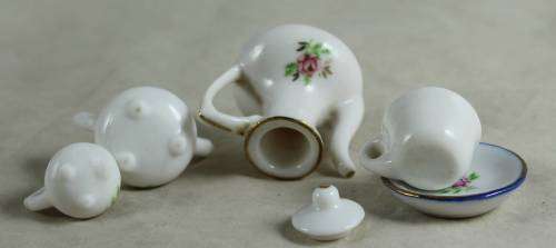 MINIATURE TEA SET FOR ONE (LOVELY)BID NOW!!
