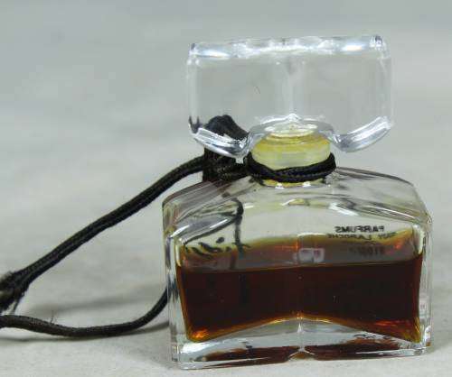 HALF FULL GUY LOROCHE FIDJI 7ML BOTTLE OF PERFUME (BEAUTIFUL)BID NOW!!