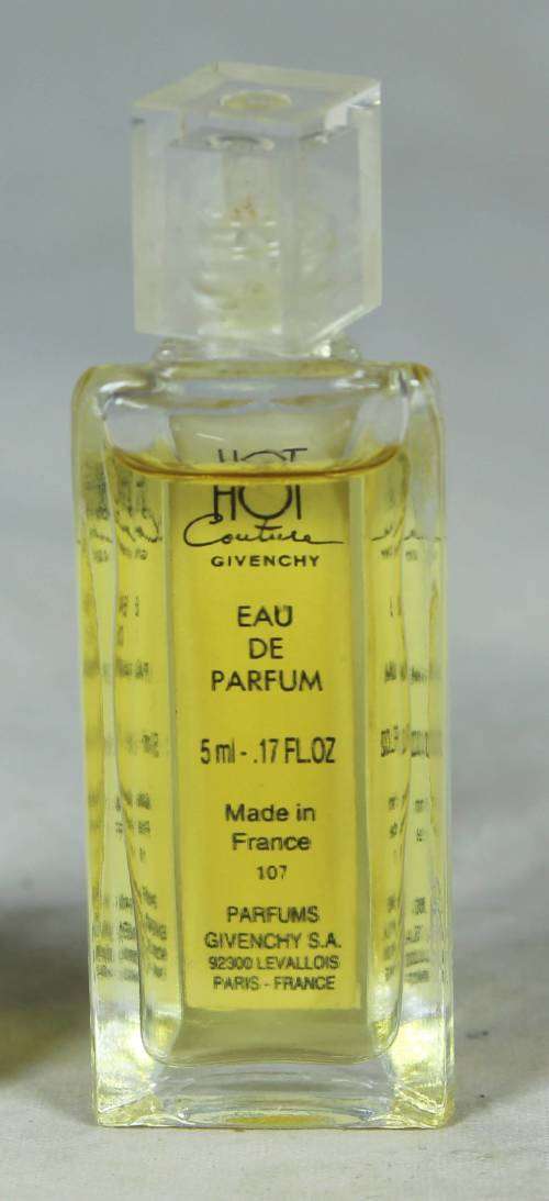 FULL BOTTLE OF GIVENCHY HOT COUTURE PERFUME 5ML-BID NOW!!