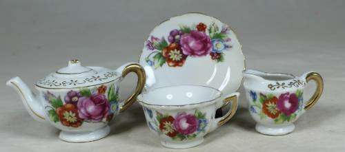 Miniature Tea Set For One - A Beauty - Bid Now!!!