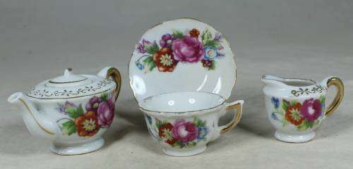 Miniature Tea Set For One - A Beauty - Bid Now!!!
