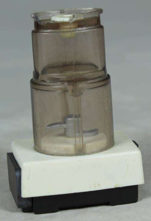 Unique Fridge Magnet - Food Processor - A Beauty - Bid Now!!!