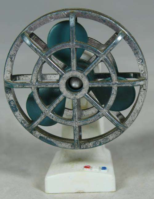 Unique Fridge Magnet - Desk Fan  - A Beauty - Bid Now!!!