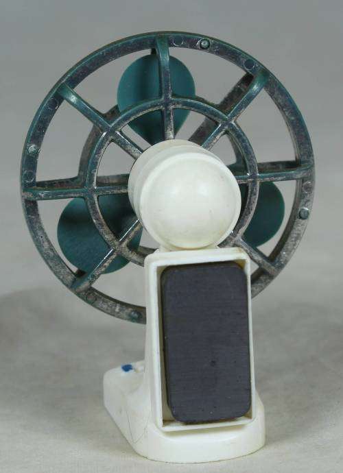 Unique Fridge Magnet - Desk Fan  - A Beauty - Bid Now!!!