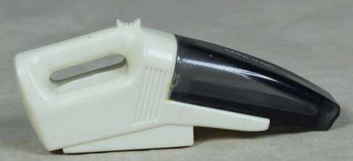 Unique Fridge Magnet - Hand Held Vacuum Cleaner   - A Beauty - Bid Now!!!