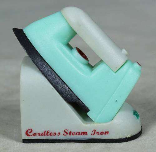 Unique Fridge Magnet - Iron   - A Beauty - Bid Now!!!