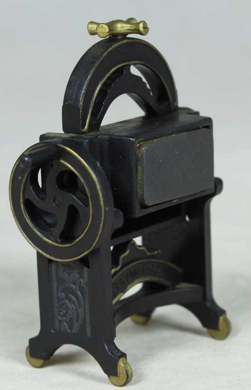 Unique Fridge Magnet - Clothes Drier - A Beauty - Bid Now!!!