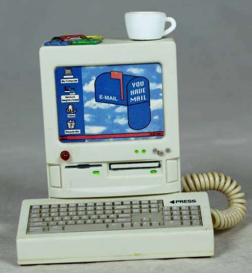 Unique Fridge Magnet - Vintage Computer - A Beauty - Bid Now!!!