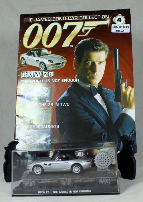JAMES BOND 007 WITH MAGAZINE UNIVERSAL HOBBIES-BMW Z8 (The World Is Not Enough #4)