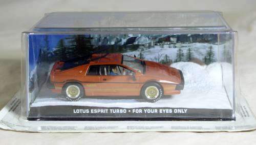 JAMES BOND 007 UNIVERSAL HOBBIES- Lotus Esprit Turbo(For Your Eyes Only #8)