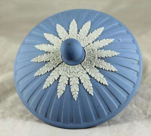 Wedgewood - Powder Bowl - Beautiful!! - Bid Now!