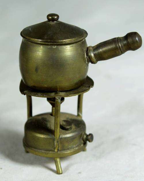 MINIATURE BRASS LARGE POT ON BURNER- BID NOW!!!