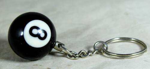 SMALL 8 BALL KEY-RING - BID NOW!!!