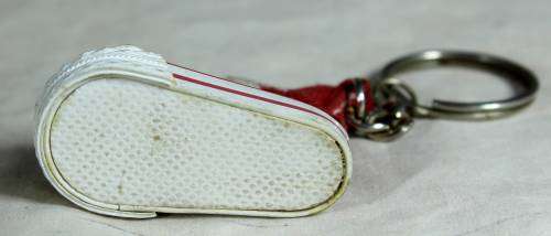 MINIATURE SHOE - RED SNEAKER KEY-RING - BID NOW!!!