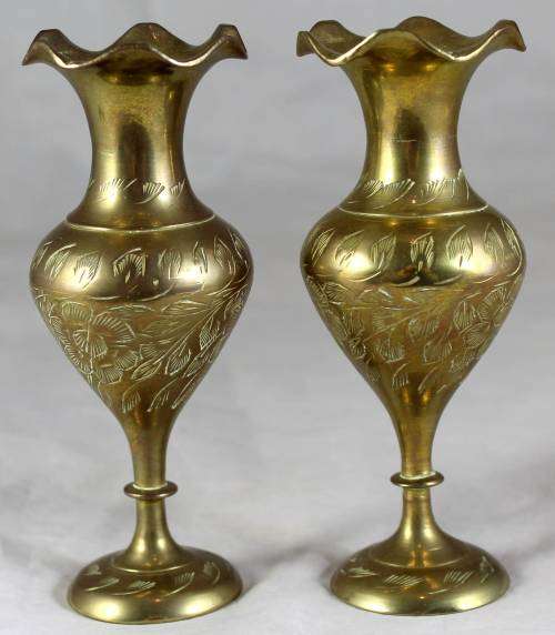 PAIR OF SMALL BRASS VASES - BID NOW !!!