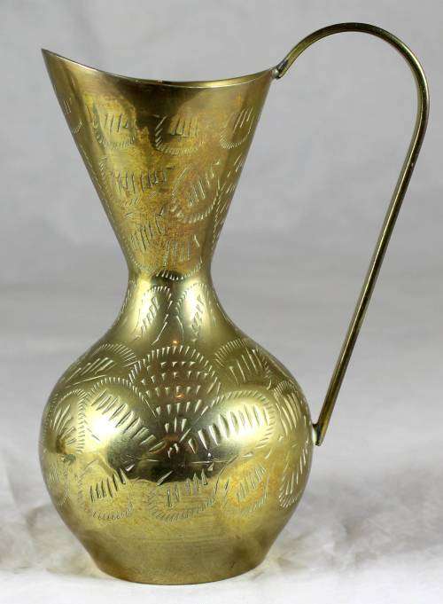 SMALL BRASS JUG- BID NOW !!!