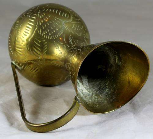 SMALL BRASS JUG- BID NOW !!!