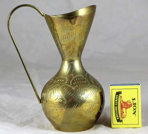 SMALL BRASS JUG- BID NOW !!!