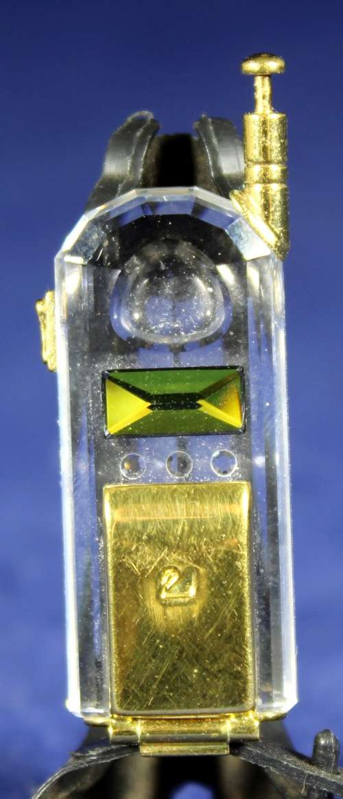 Swarovski Crystal Memories - Flip Cellphone - A magnificent little treasure!! Bid now!!