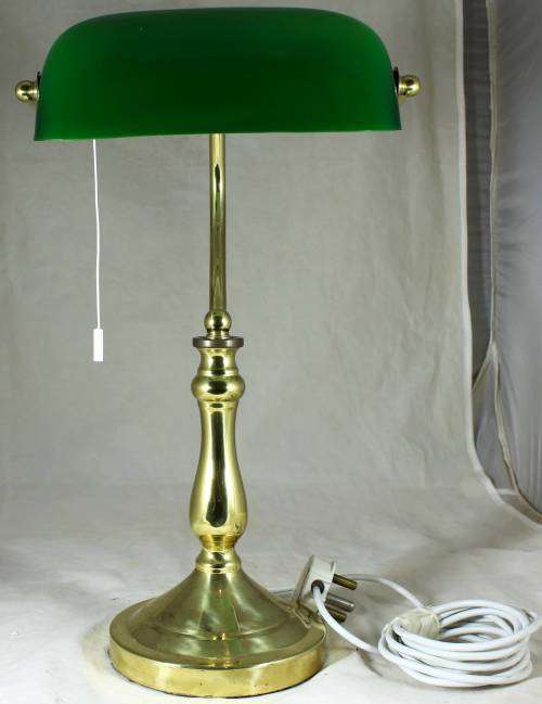 Traditional Bankers Light with Green Shade - Act fast and bid now!!!