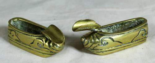 Small brass ashtray shoes