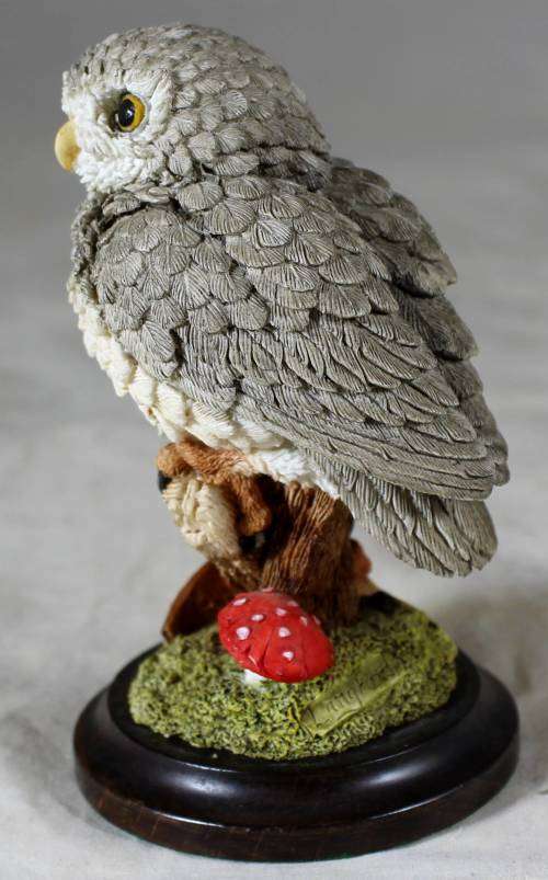 Country Artist ( Hand Made) Little Owl - Beautiful! - Bid Now!!!