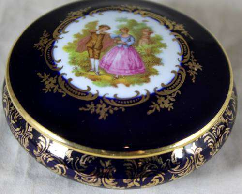Limoges Castel - Lidded Trinket Dish - 22kt Gold Trim - Beautiful!!! BID NOW!!!!