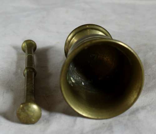 Miniature bronze mortar & pestle