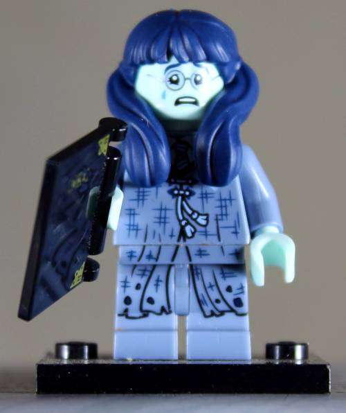 Lego mini figurine - Moaning Myrtle - Harry Potter - On stand (HP372)
