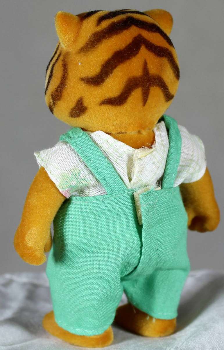 Sylvanian Families - Tiger In A Dungaree - Beautiful!!! BID NOW!!!!
