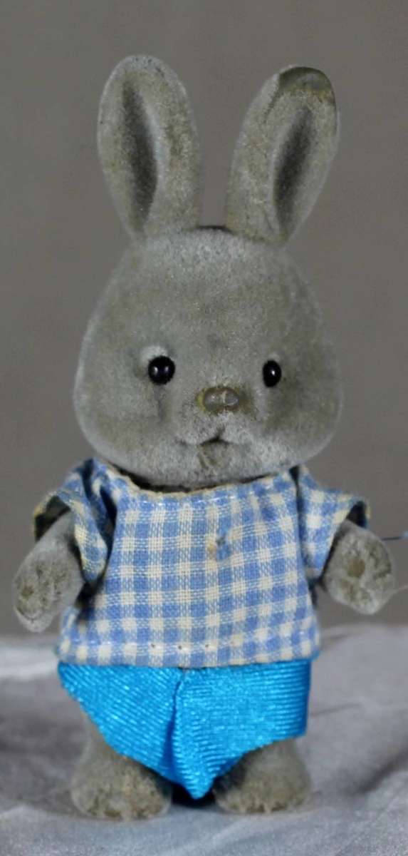 Sylvanian Families - Bunny with check shirt