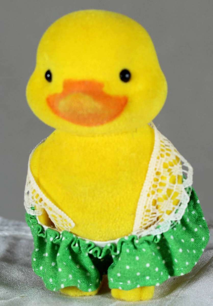 Sylvanian Families - Chic With Lace Dress - Beautiful!!! BID NOW!!!!