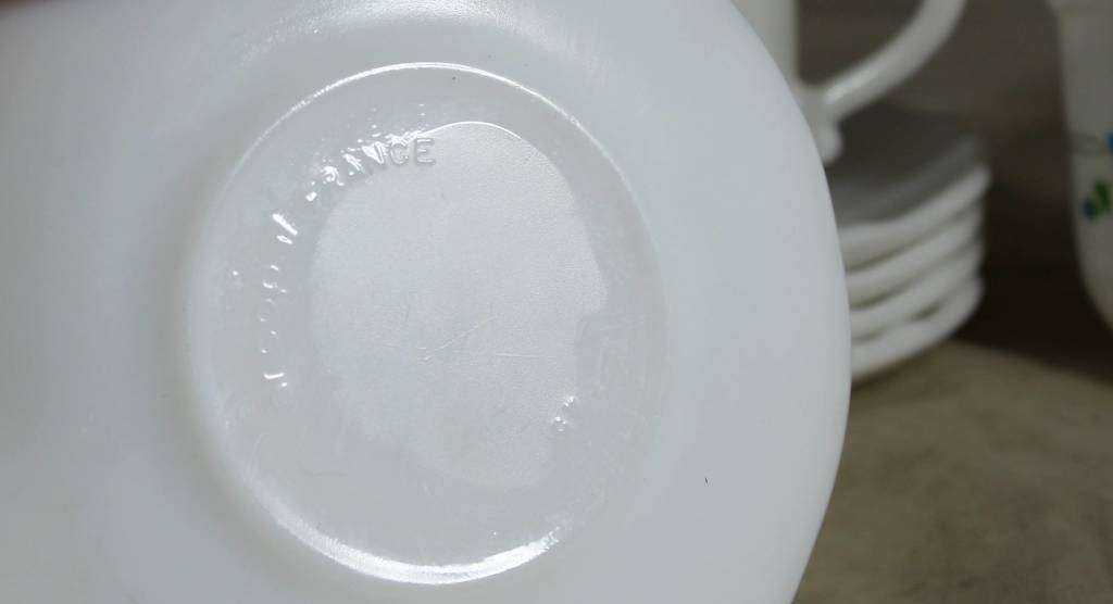 Arcopal - France - Set of Demitasse Milk Glass - Set of Five  - Beautiful!!! BID NOW!!!!