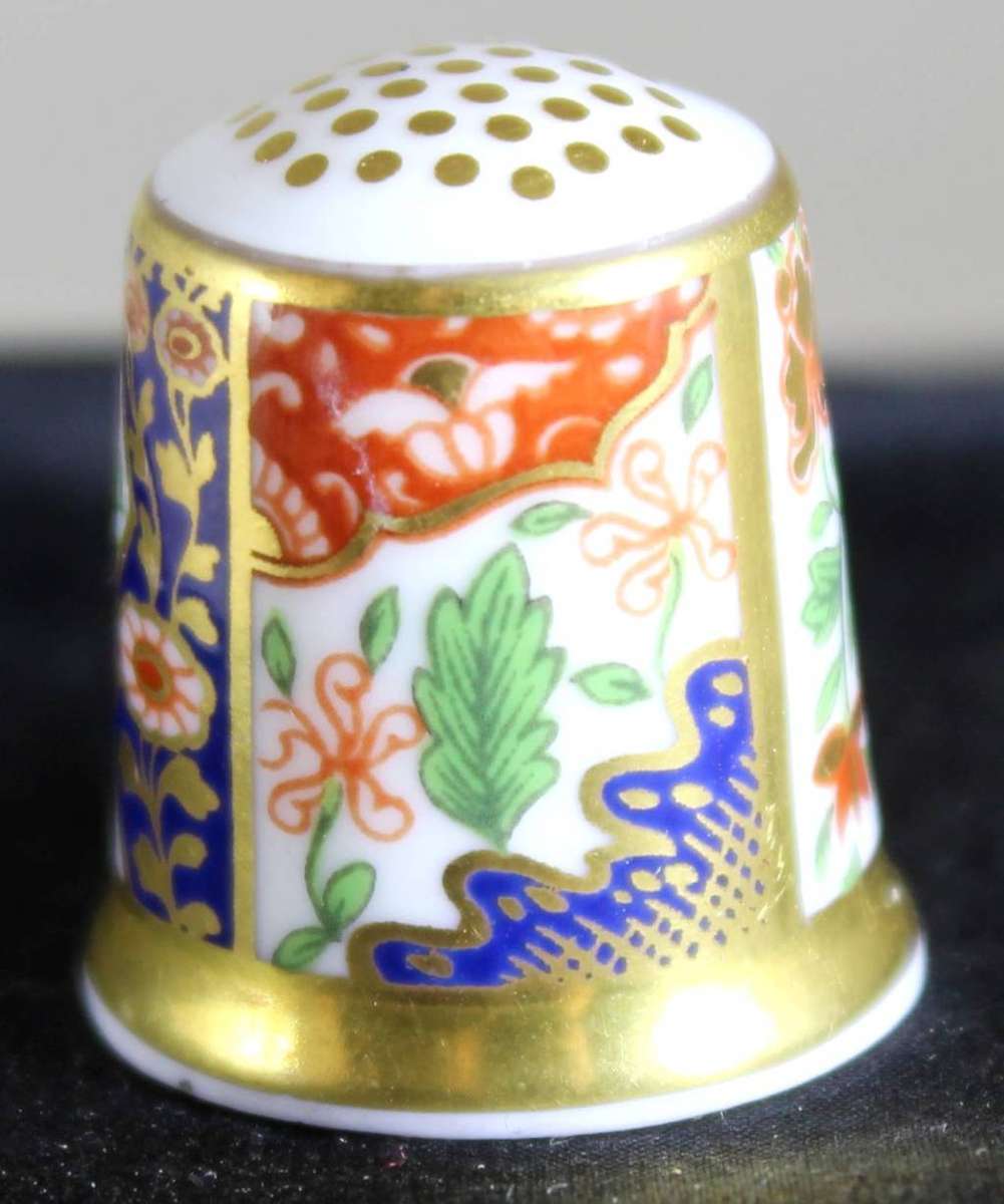 Collectible Thimble - Royal Crown Derby LIX - Flower Scenes- Act Fast!! Bid Now!!!