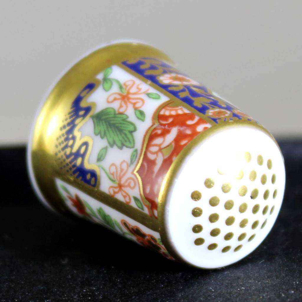 Collectible Thimble - Royal Crown Derby LIX - Flower Scenes- Act Fast!! Bid Now!!!