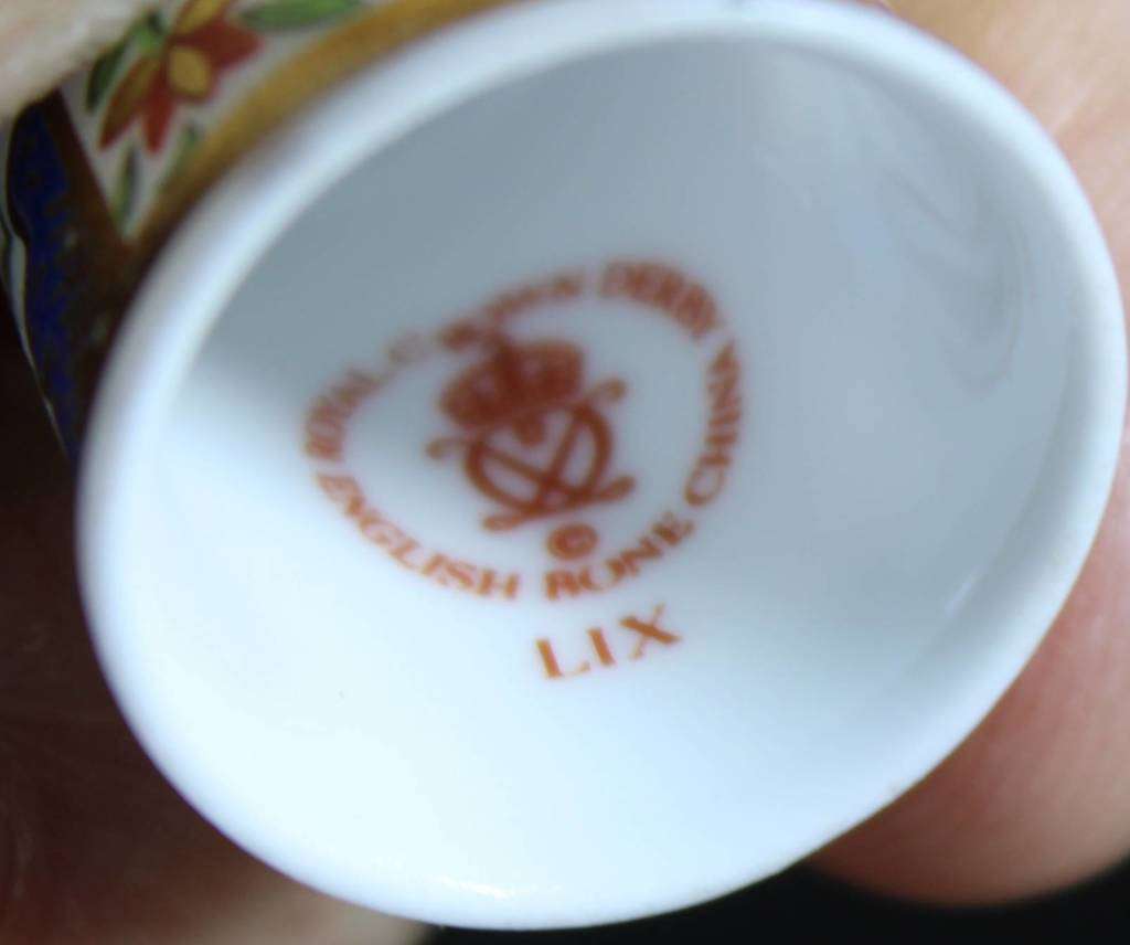 Collectible Thimble - Royal Crown Derby LIX - Flower Scenes- Act Fast!! Bid Now!!!