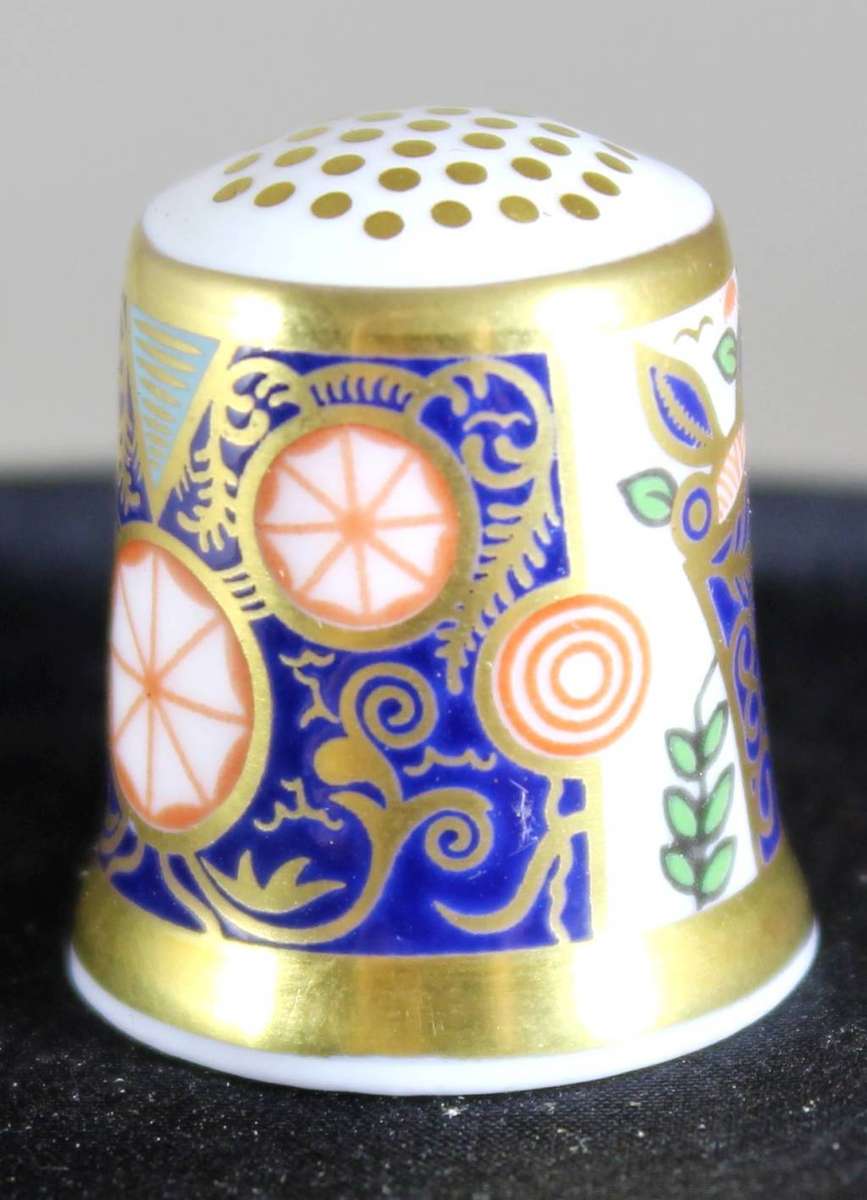 Collectible Thimble - Royal Crown Derby LIX Panels - Act Fast!! Bid Now!!!