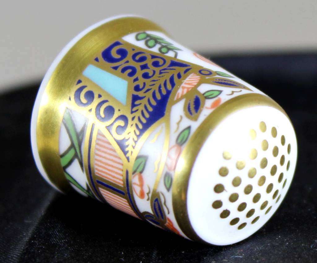 Collectible Thimble - Royal Crown Derby LIX Panels - Act Fast!! Bid Now!!!