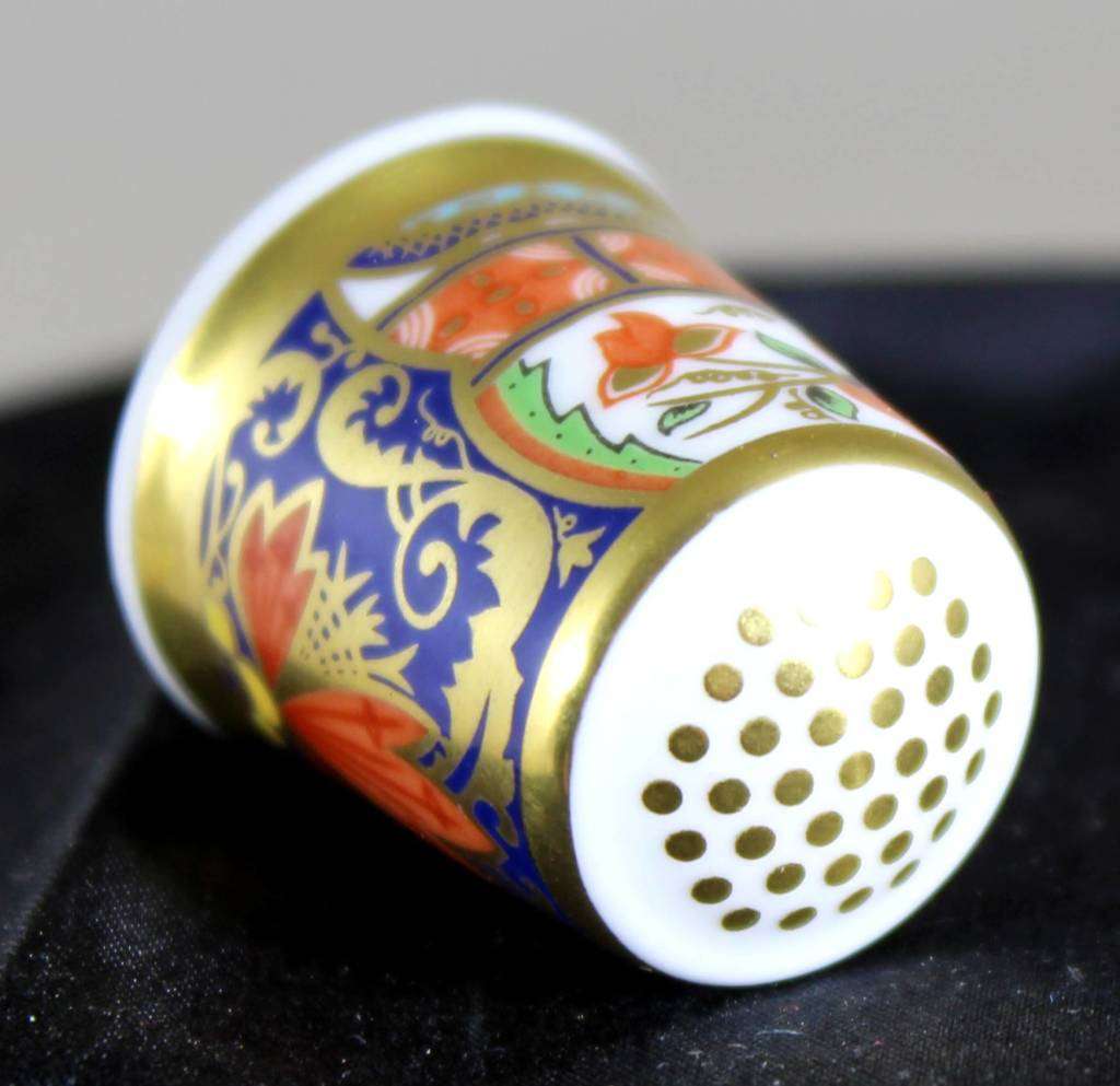 Collectible Thimble - Royal Crown Derby LIX Flower Panels - Act Fast!! Bid Now!!!