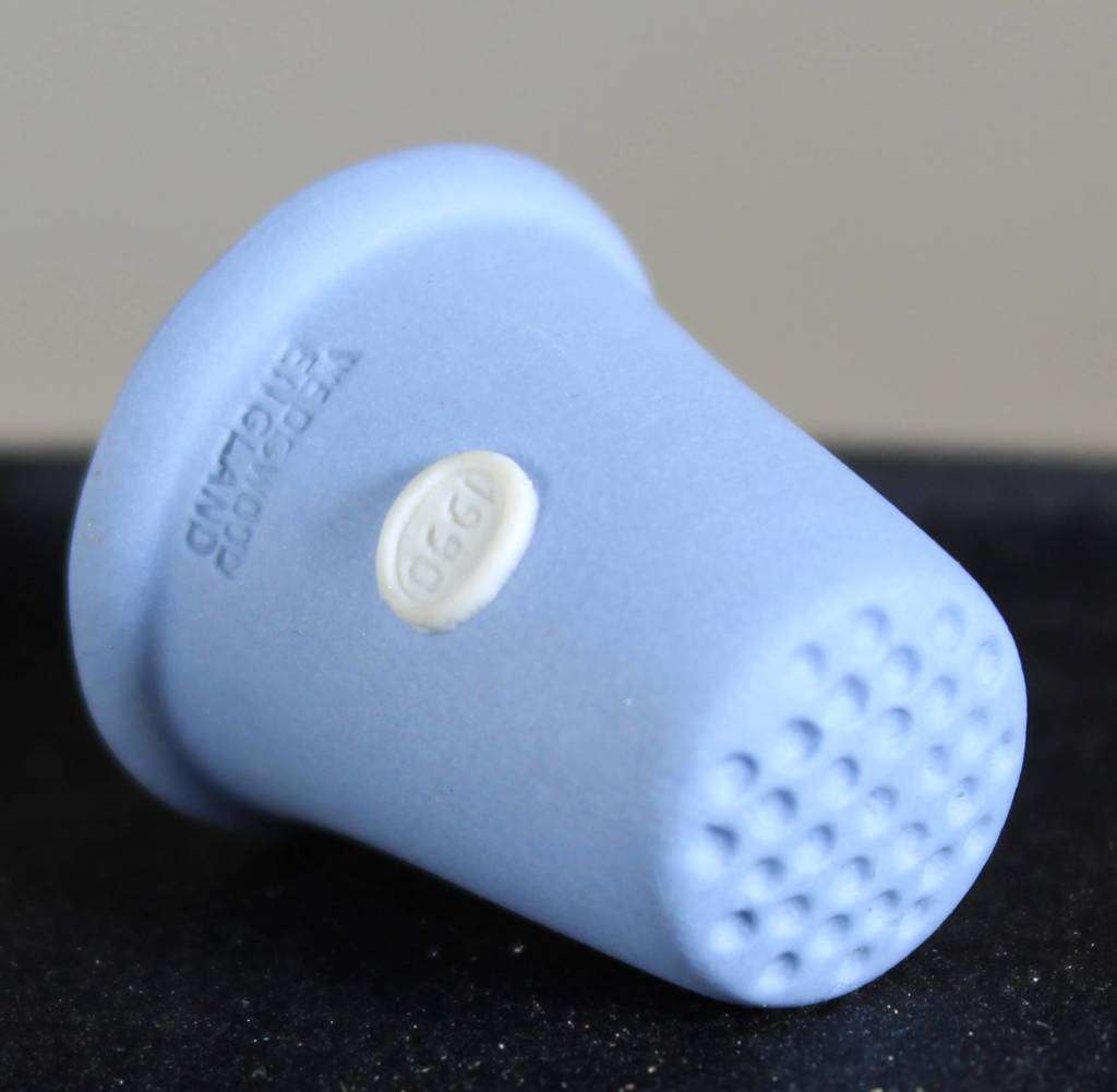 Collectible Thimble - Wedgwood - Joseph & Maria (1990) - Act Fast!! Bid Now!!!