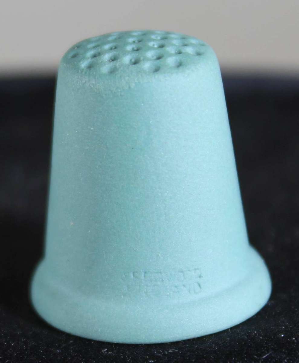 Collectible Thimble - Wedgwood - Dark Green - Angel - Act Fast!! Bid Now!!!