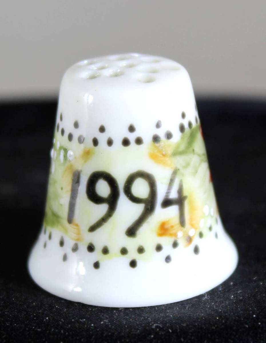 Collectible Thimble - 1994 Flowers - Act Fast!! Bid Now!!!
