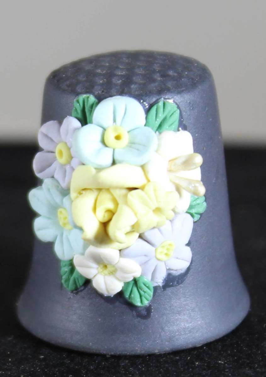 Collectible Thimble - Black with Embossed Flowers - Act Fast!! Bid Now!!!