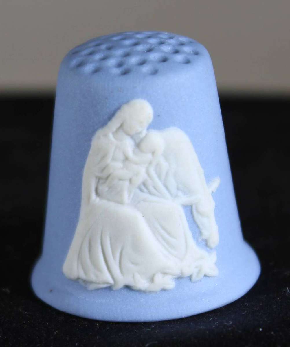 Collectible Thimble - Wedgwood - Mother and Baby with Horse - Act Fast!! Bid Now!!!